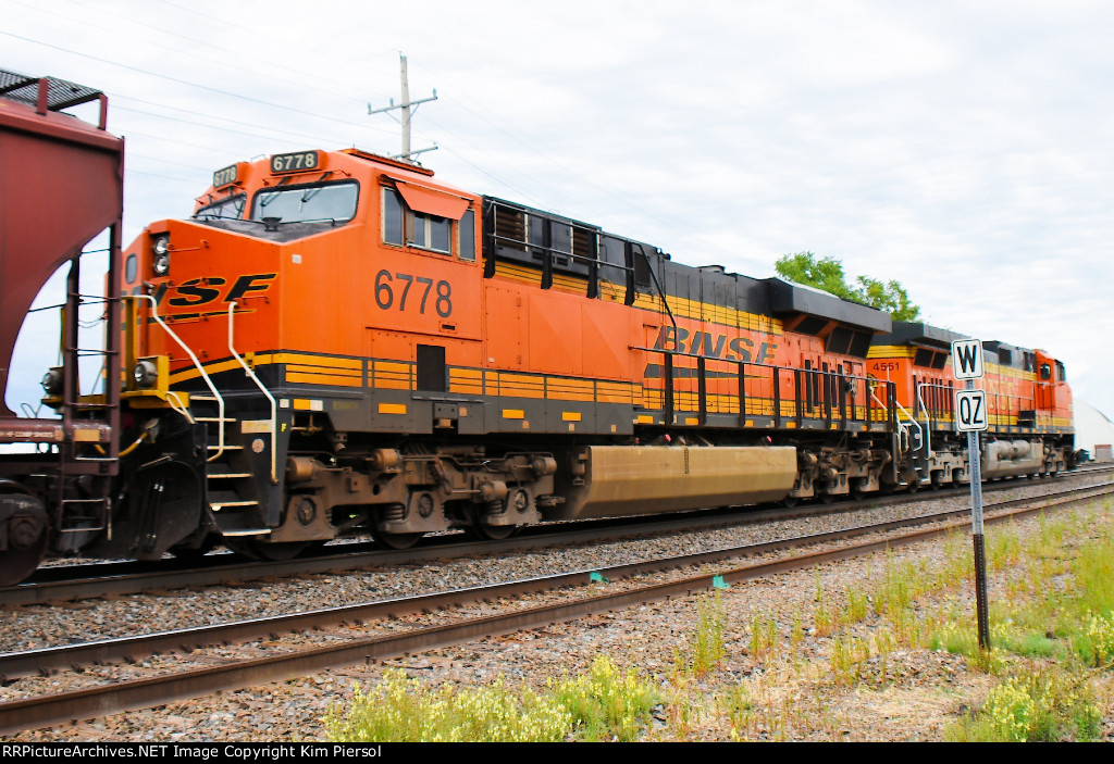 BNSF 6778